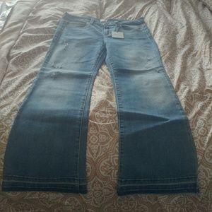 SNEAK PEEK JEANS BNWT